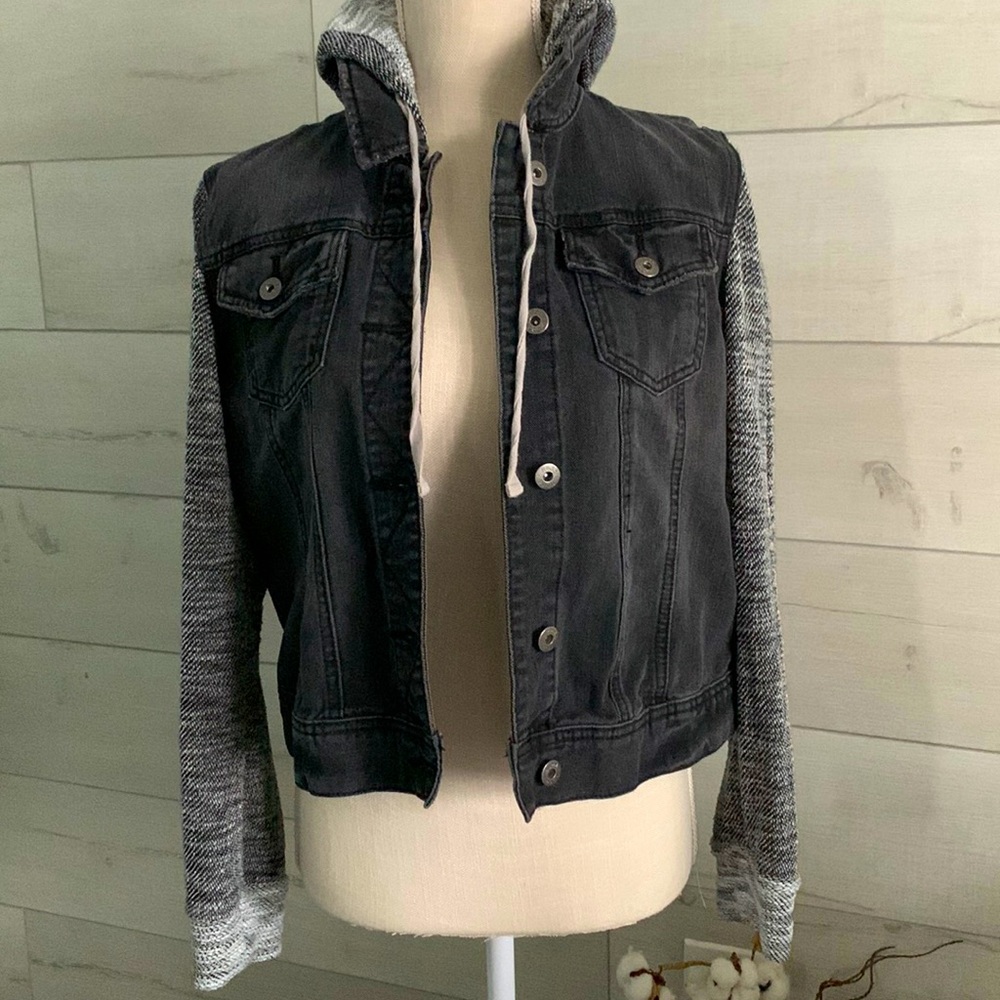 Mudd Womens juniors size large black jean jacket